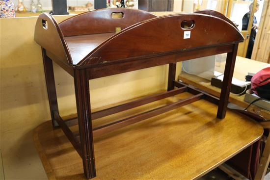 A modern Georgian style mahogany butlers tray coffee table, W.4ft 5in. H.1ft 10in.